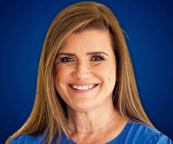 Pilar Sordo es una reconocida psicóloga, escritora y conferencista internacional, especializada en inteligencia emocional, resiliencia y empoderamiento personal. A través de sus conferencias y libros, ha impactado la vida de miles de personas, ofreciendo herramientas prácticas para mejorar el bienestar emocional y fortalecer las relaciones humanas.